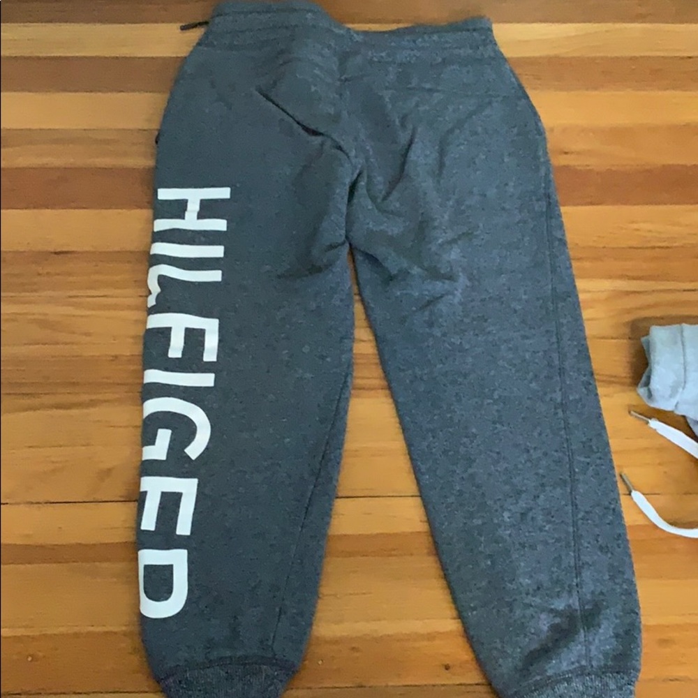 Tommy Hilfiger sweatpants !